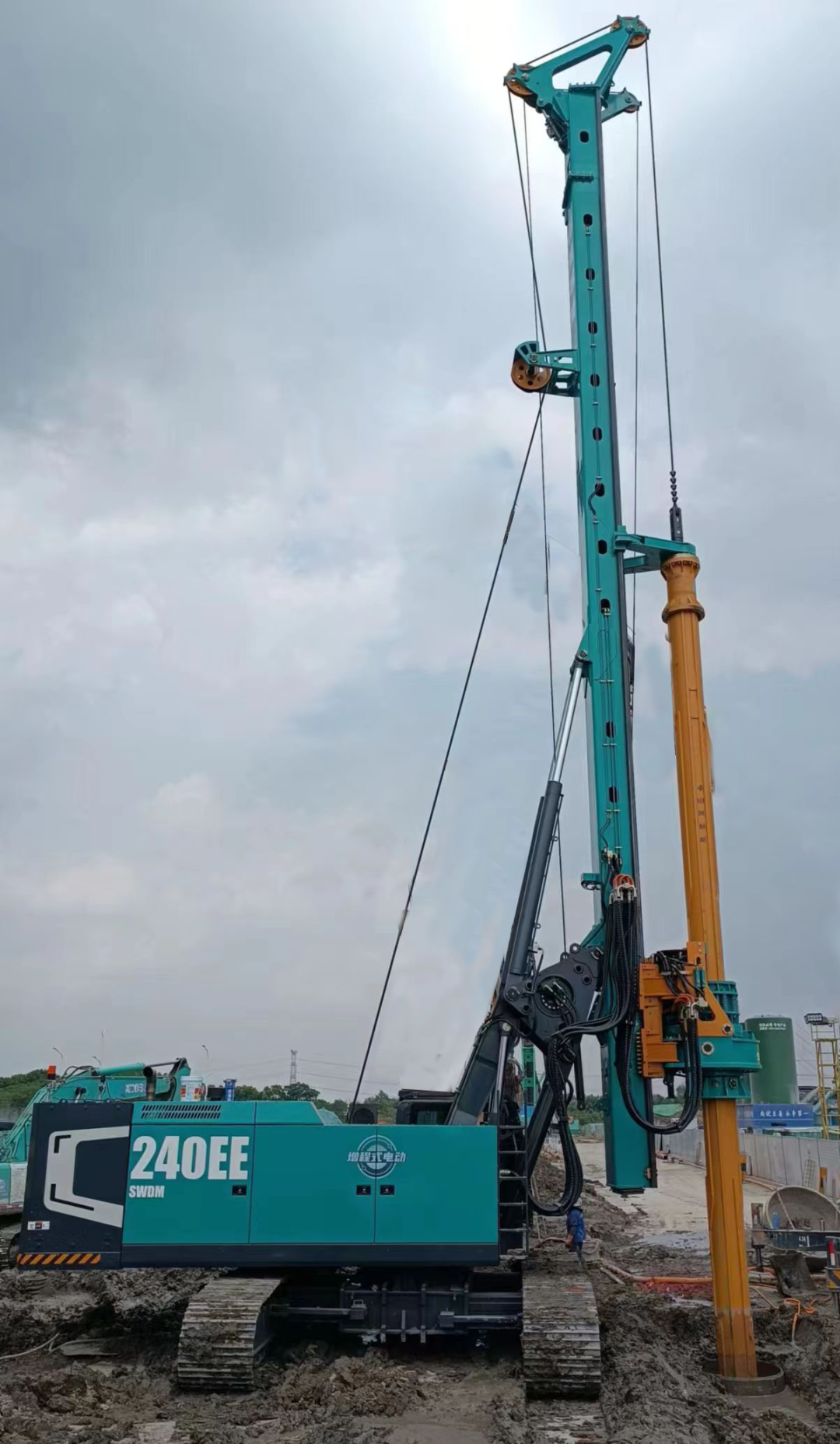 Debut is the peak! Sunward Intelligent Extended Range Electric Rotary Drilling Rig Hard Core Gives "Benefit"