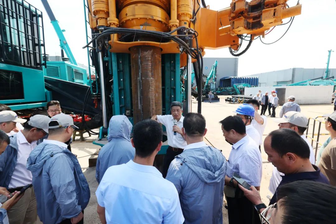 Sunward's world's first deep well casing truck-mounted drilling rig is released