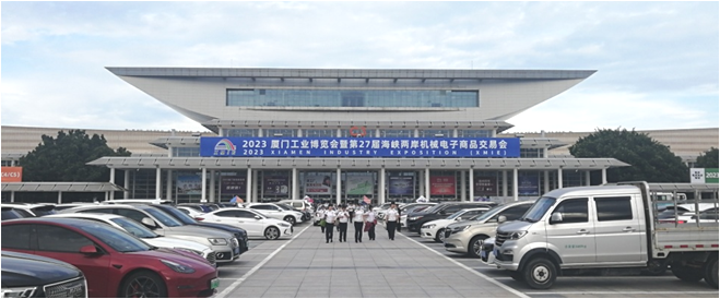 Big pattern, more capable Kato Zhongjun brought a number of national four micro-excavations to the 2023 Xiamen Trade Fair