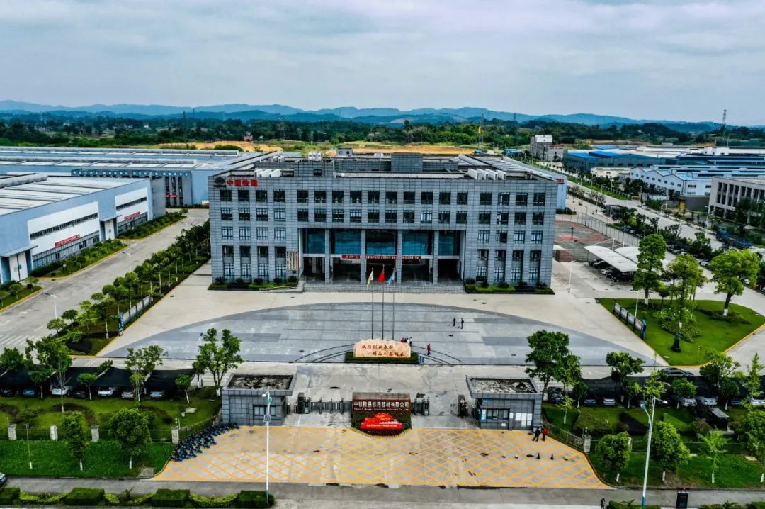 "Ant Soldier Becomes an Army" Climbs the New Peak, Railway Construction Heavy Industry Longchang Company Specializes in Special New, Innovative Butterfly Change