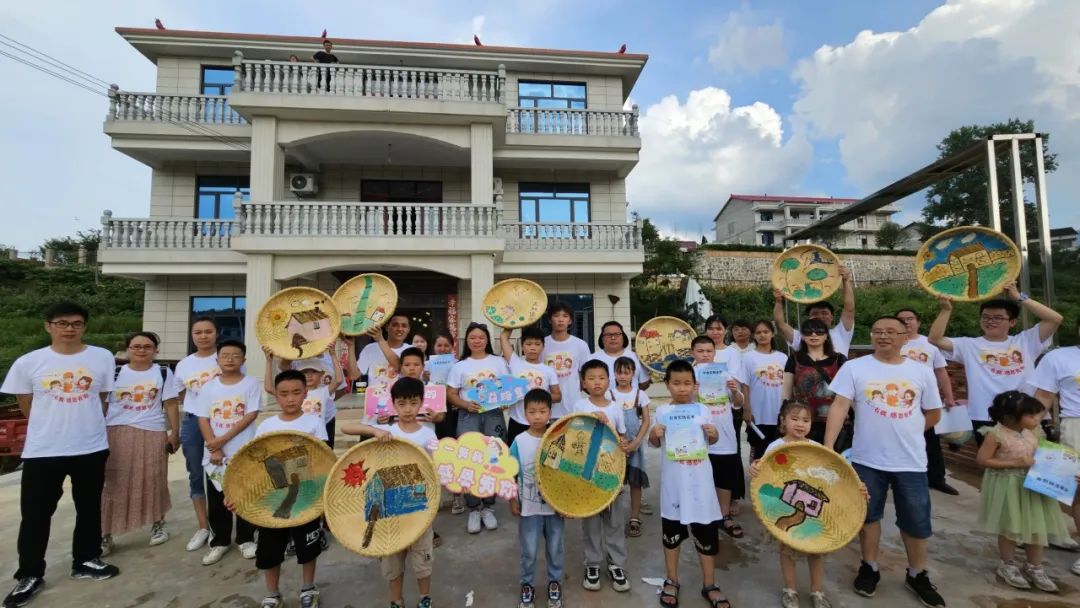 Sany "Little Migratory Birds" Fly to Lianyuan