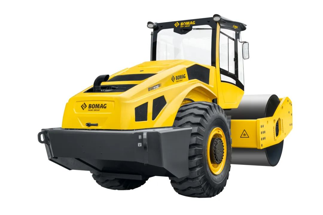 Baomag: Efficient compaction, energy saving and consumption reduction! Four countries 26 tons of single steel wheel roller, choose it!