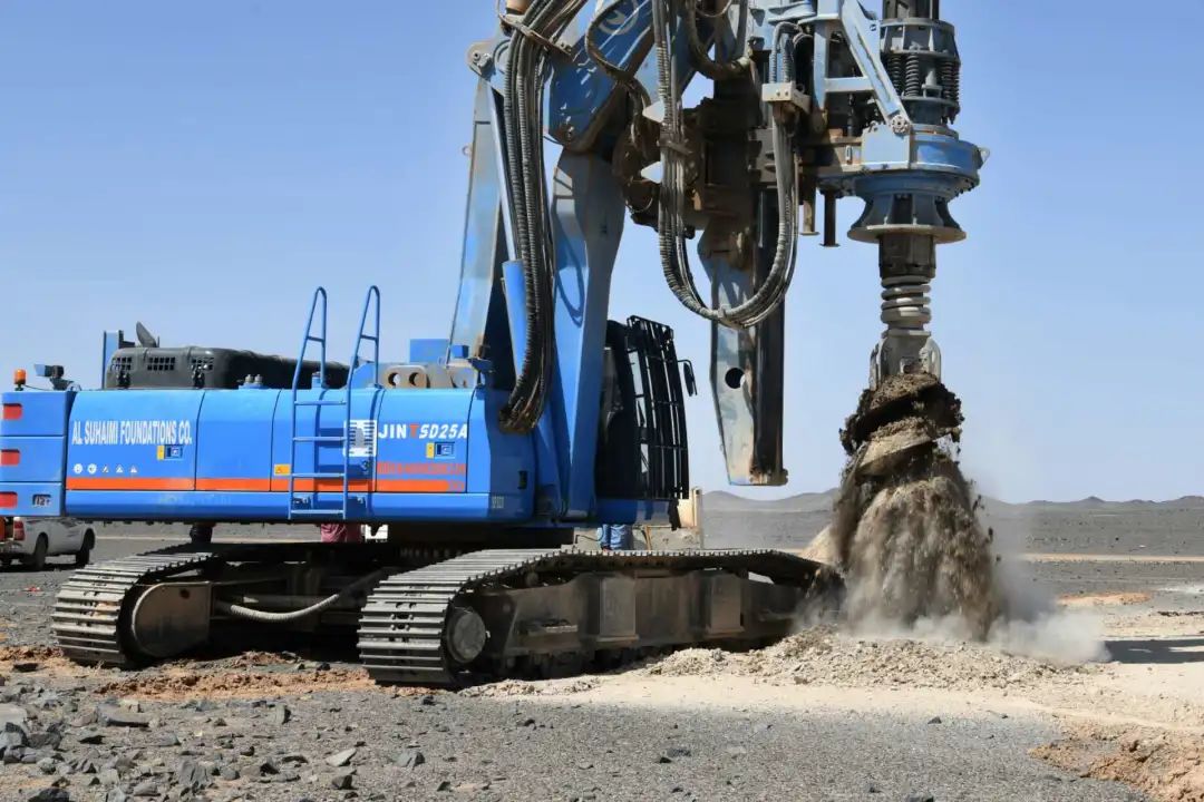 [Liugong Overseas Travel] Tabuk Meets "Liugong Blue" Liugong Rotary Drilling to Build Saudi Future City