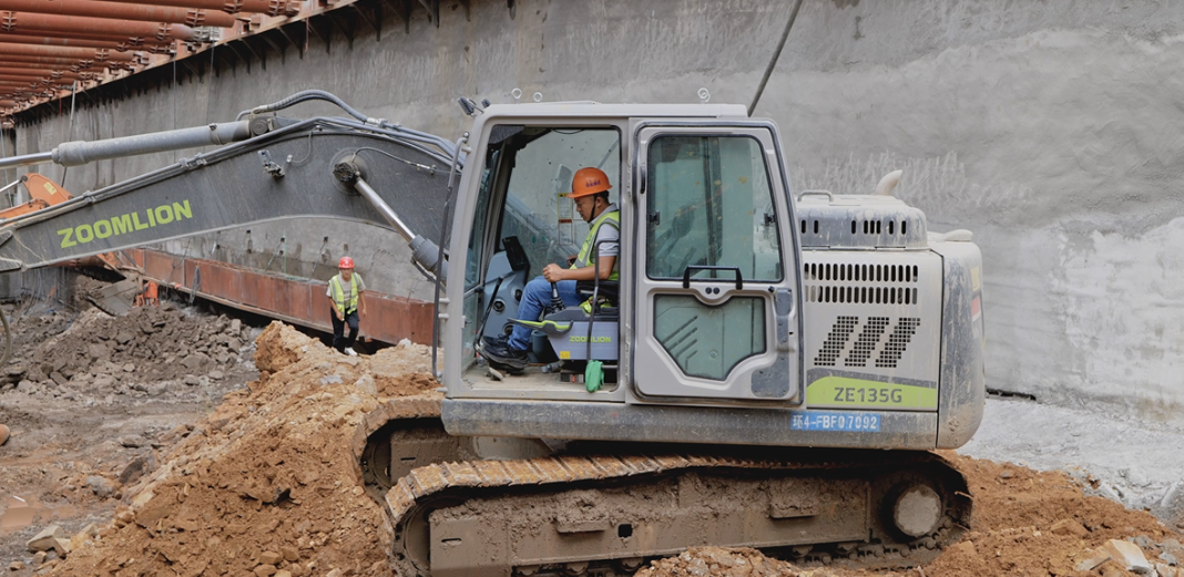 Reach the peak and make "G"! Zoomlion ace excavator strength circle fans