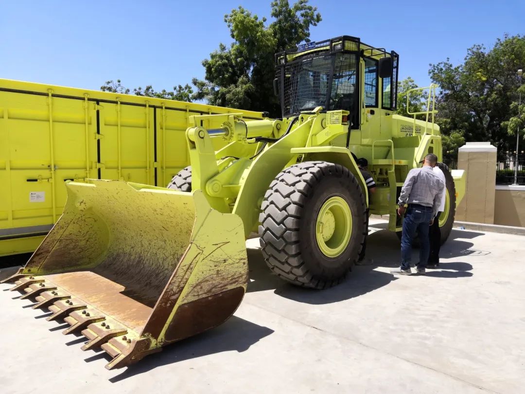 Lingong Loader has been in Oman for ten years, and it is still reliable!