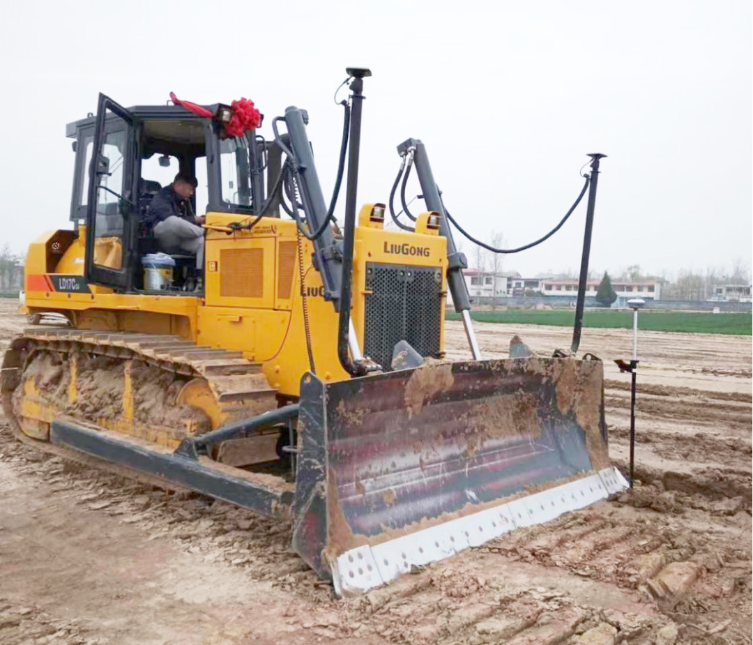 Strong Cooperation | Liugong LD17CG4 Bulldozer and Cummins Compete for Highway Hard Core Conditions!