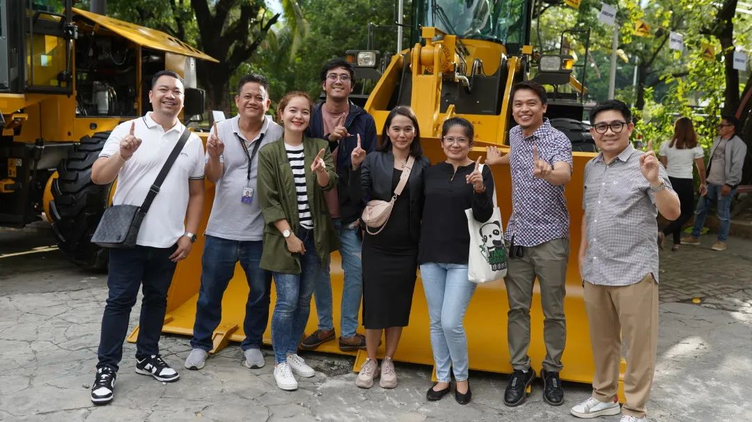 "Lingong Huang" Blooms in the Philippines