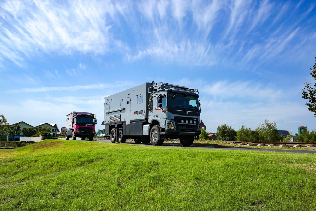 Nomadisen off-road saloon car based on Volvo FMX is officially delivered