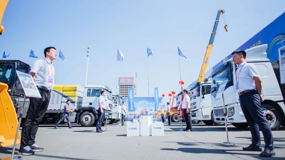 Jointly build "one belt and one road"! XCMG Appears at "Silk Road Expo"