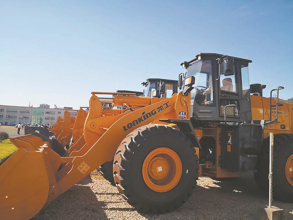 Longyan: Construction Machinery Goes to Sea Against the Trend and Reaches a New High