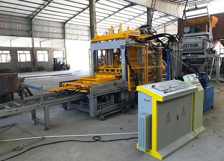 XCMG Official Mm8-15 Brick Moulding Machine Concrete Block Making Machine for Sale