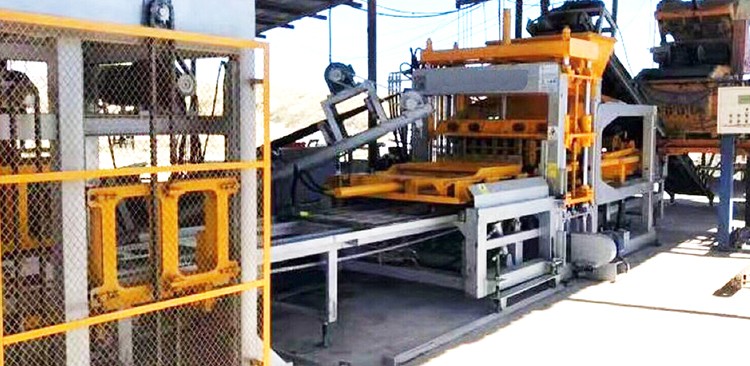 XCMG Official MM4-15 Hollow Brick Concrete Block Making Machine Price for Sale