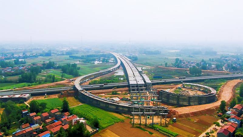 Wuhong Expressway and Xiaohan Expressway should be completed this year to accelerate the construction of 8 projects of Hubei Jiaotong Highway Company.