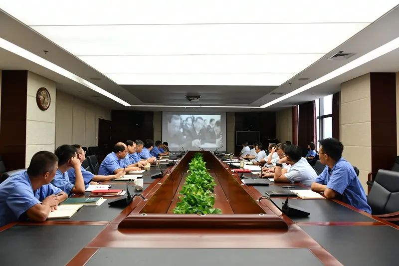 Shaanxi Construction Machinery Co., Ltd.: The Theoretical Study Center Group of the Party Committee of the Company Held a Collective Study Meeting