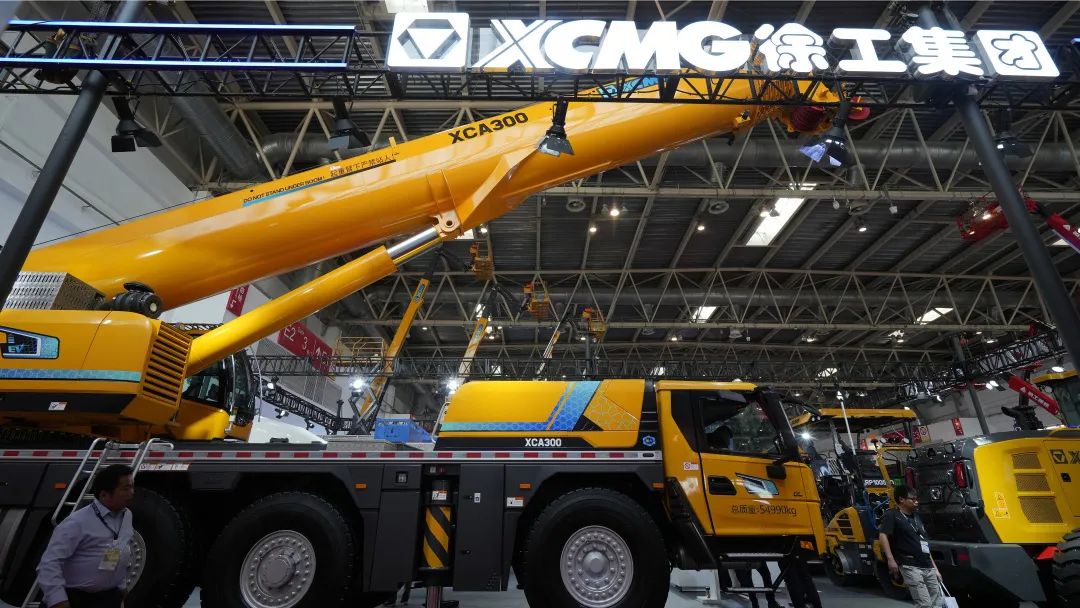 [BICES 2023] Green!  Intelligence!  Several New Energy Products of XCMG Appeared in the Capital