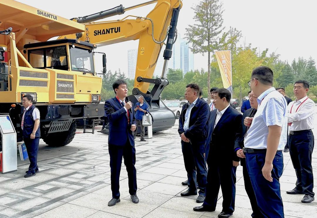 Shantui "Mine Rubik's Cube" Appears at 2023 Taishan Smart Mine Construction and Development Conference