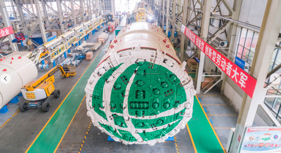 Excavate "Dragon Rise"! Railway Construction Heavy Industry Variable Diameter Inclined Shaft TBM realizes the world's first R50m ultra-small vertical turning tunneling.