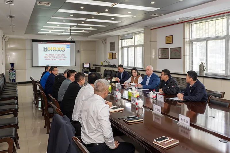 Russian customers visit Dahe Xuangong Equipment Co., Ltd.