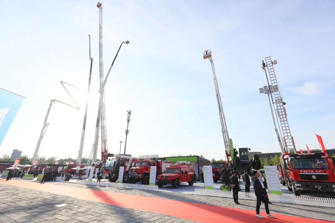 Zoomlion Brings 16 High-end Equipment to the 20th Beijing International Fire Exhibition