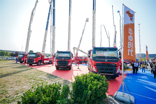 Fire Circle "Big V" Selected 27 Volvo Chassis Cars to Appear at China Fire Exhibition