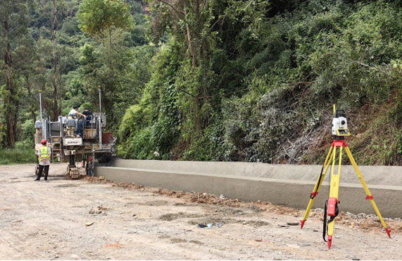 WORKSITE REPORT | WIRTGEN SP 15 Mountain Road "Wireless" 3D Paving Large Drains