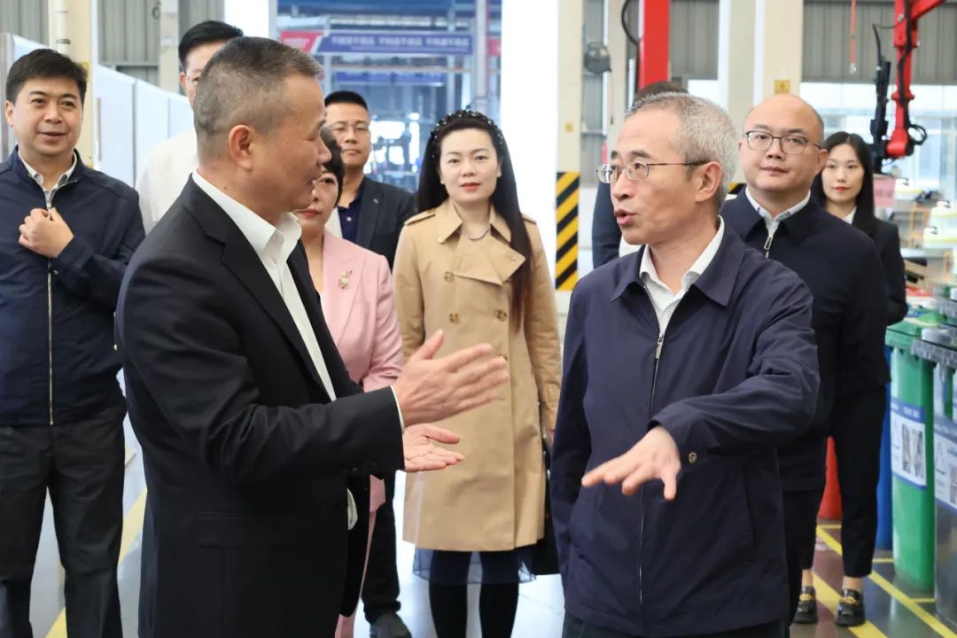 Shou Ziqi, Vice Chairman of the All-China Federation of Industry and Commerce, Investigates Sunward Intelligence
