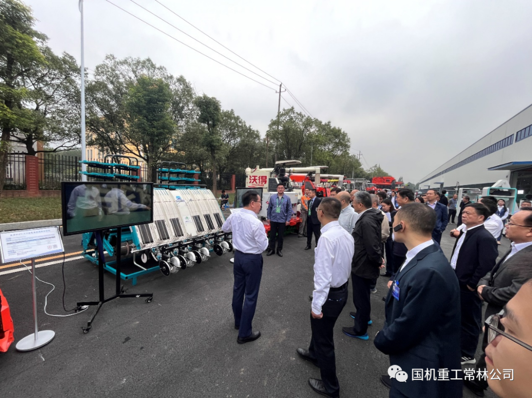 State Machinery Changlin Rape Blanket Seedling Combined Transplanter Accepts Inspection by Leaders at All Levels