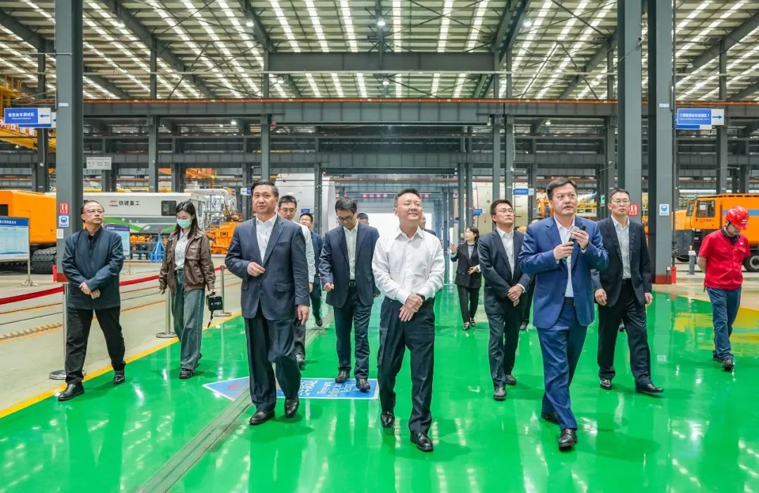 Gou Ping, Member and Deputy Director of the Party Committee of the State-owned Assets Supervision and Administration Commission of the State Council, and His Delegation Went to China Railway Construction Heavy Industry for Investigation and Research, Prai