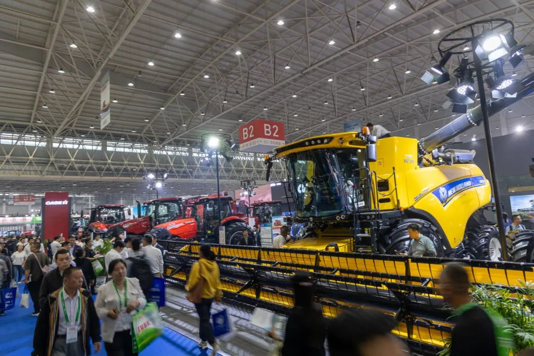 Big Show "Core" Strength, FPT Engine Helps Case New Holland Agricultural Machinery Shine 2023 Agricultural Machinery Exhibition