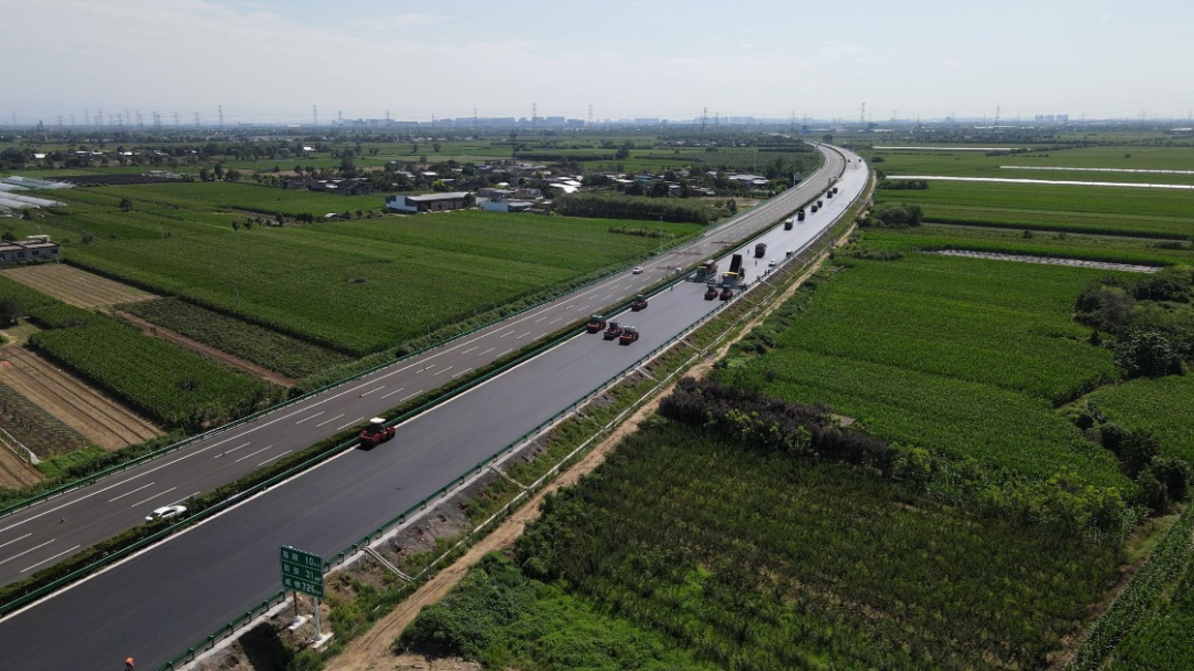 Site Video | Practical Work Shows Strength: On-the-spot Report on the Construction of the Reconstruction and Expansion Project of Beijing-Kunming Expressway by the Pavement Corps of Wirtgen Group