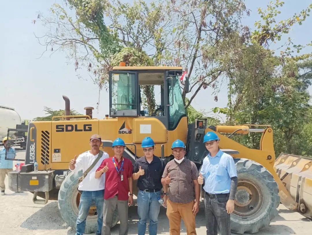 6 months, won praise from customers, the growth path of Lingong Indonesia service engineer