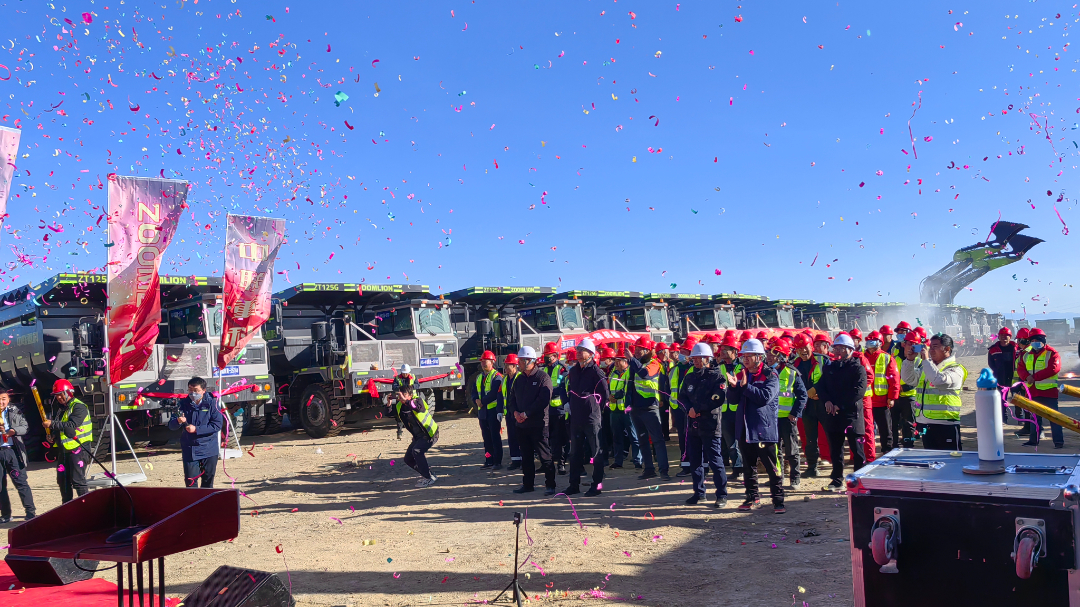 Spectacular! Zoomlion Complete Set of Mining Equipment Helps Xinjiang Coal Mine Resources Development