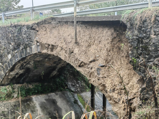 Xiangtan Highway: Highway Management and Maintenance Departments at City and County Levels Respond Quickly to Eliminate Potential Safety Hazards