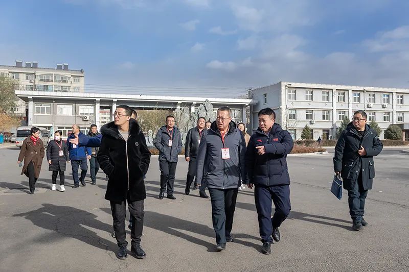 Xuanhua District People's Congress Delegation Visited Dahe Equipment Xuangong Company to Investigate Environmental Protection Work