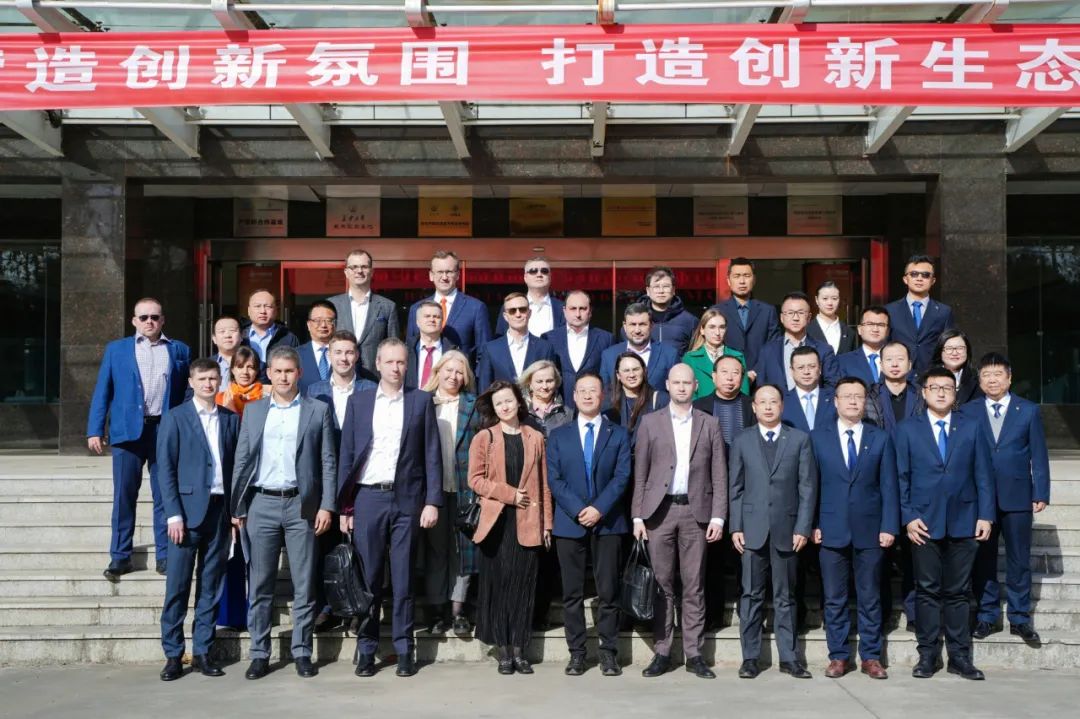 Russian Enterprise Delegation Visits CCCC Xizhu Construction Co., Ltd.