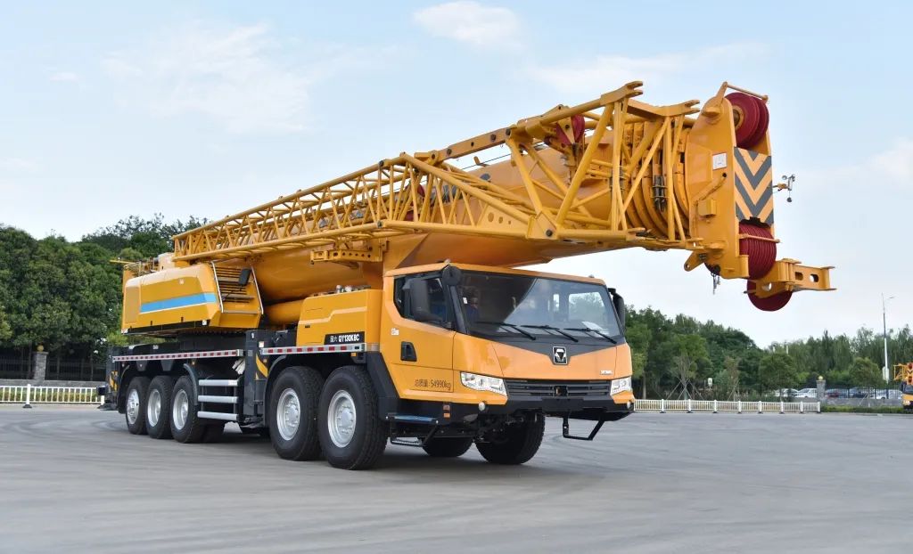 Double engine, H leg, super heavy load transition! The new XCMG QY130K8C has something!