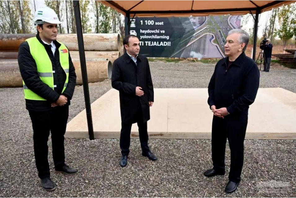 Wuxi Huishan Deputy District Chief Visited Central Asia and Led a Team to Investigate the Construction Site of Taixin Equipment