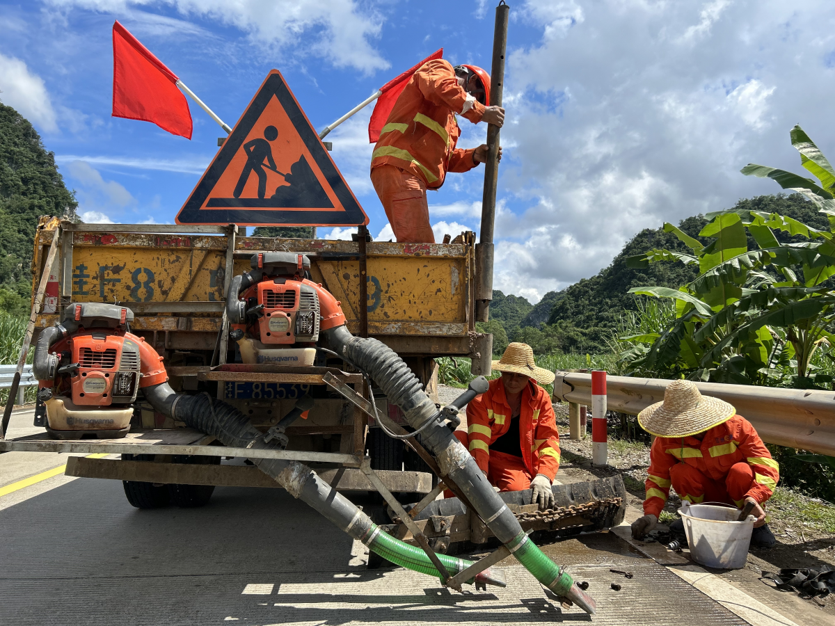 "Small technical transformation" of maintenance machinery plays a "big role" in highway maintenance