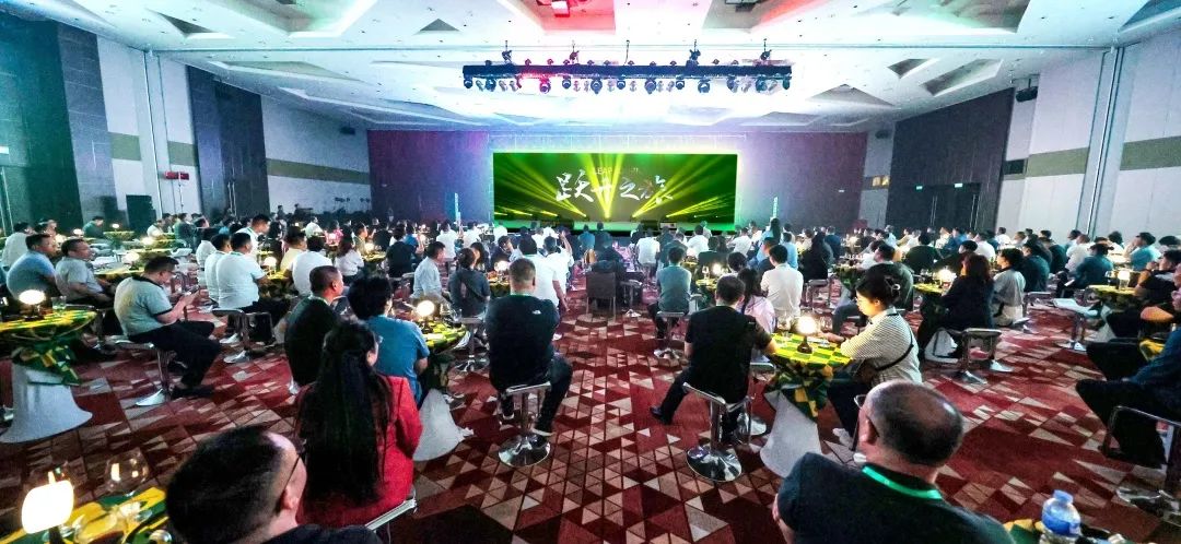 Join Hands to Lead the Future 2024 John Deere Asia Pacific Distributor Conference Held in Macau