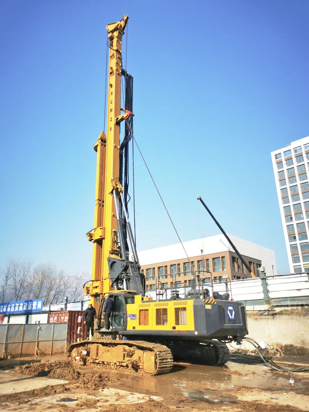 In the hearts of customers, XCMG Shuanglun stirred Qingdao Metro to build a water-stop curtain!