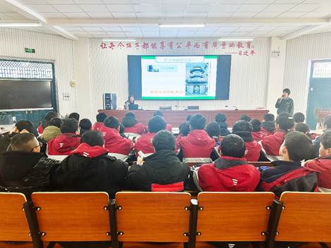 Exploring New Scientific Knowledge Hitachi Construction Machinery Joins Hands with Hitachi High-tech to Enthusiasm for Public Welfare Education