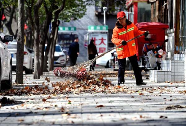 Flexible! Lingyu Small Tonnage Carriage Detachable Garbage Truck Is the "Intimate Cotton Jacket" of "Sending Charcoal in the Snow"