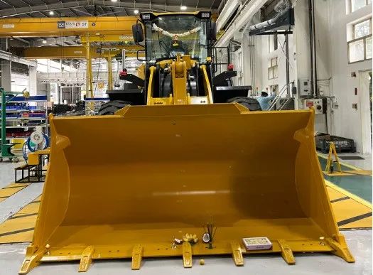 An important step in globalization! Shandong Lingong's First Loader Produced Locally in India Rolls off the Production Line