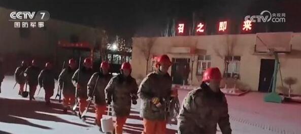 Three people have been killed and five injured in the Wushi earthquake in Xinjiang, and all forces have rushed to the earthquake area in Xinjiang to participate in the rescue.