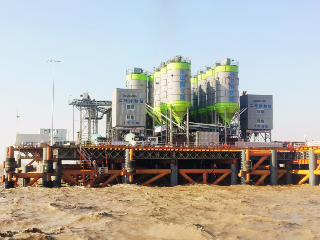 Unlocking the new scenario of station construction, Zoomlion Mixing Station stands on the offshore construction platform of Hangzhou Bay