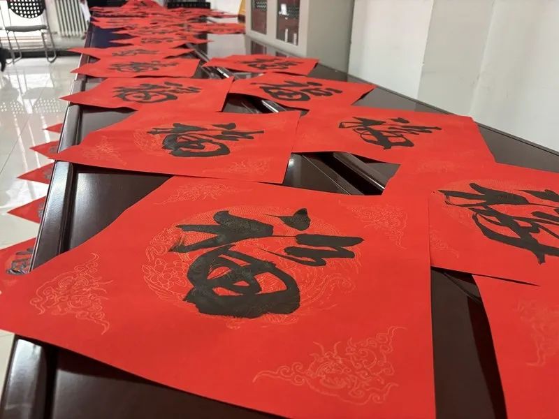 Shaanxi Construction Machinery Co., Ltd.: The Company Launches the Activity of Writing Spring Festival Couplets to Serve Employees to Welcome the Spring Festival in 2024