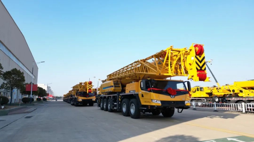 Look!  Another wave of "XCMG" cranes, heading for the world!