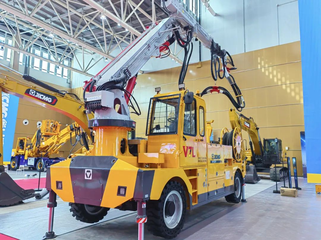 Let's get to work! XCMG HPS30V Wet Spraying Machine "Dragon" Re-Appears at Pingtan Exhibition!