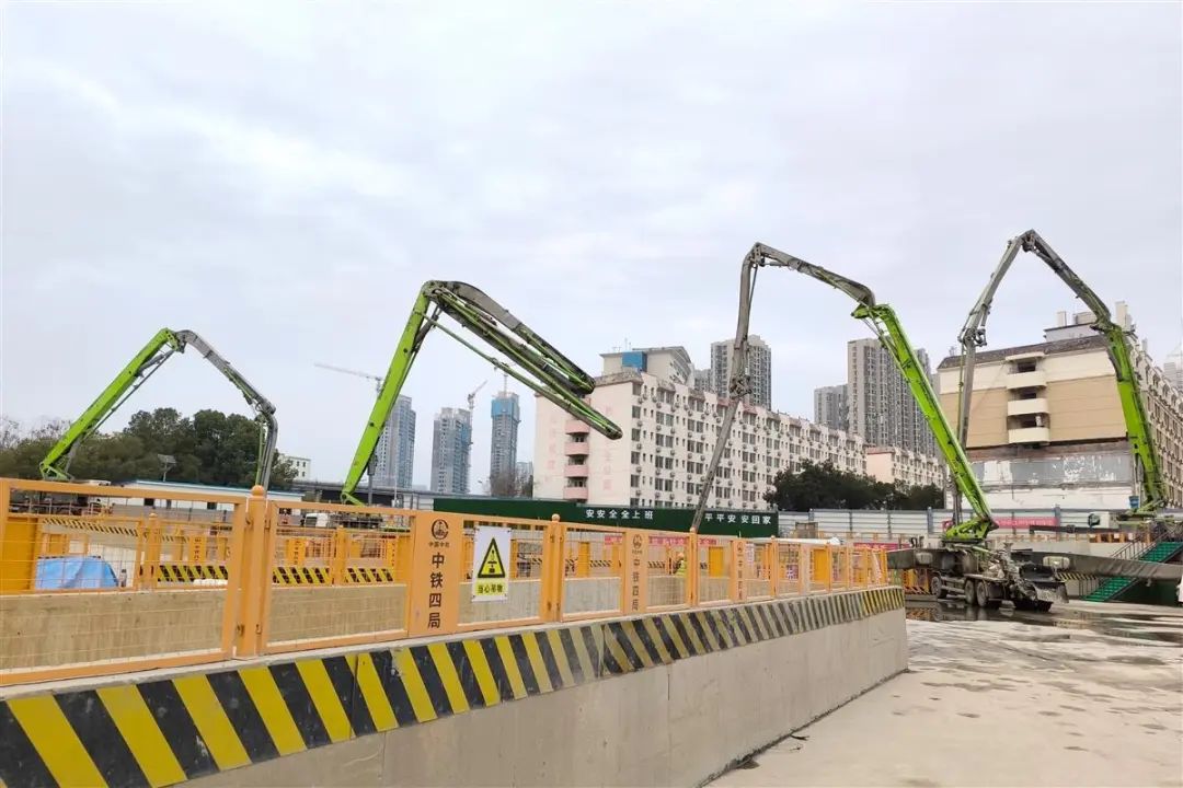 "River City" Wuhan shows its glory! Several Zoomlion Pump Trucks Help Build the Longest Subway Loop Line in China