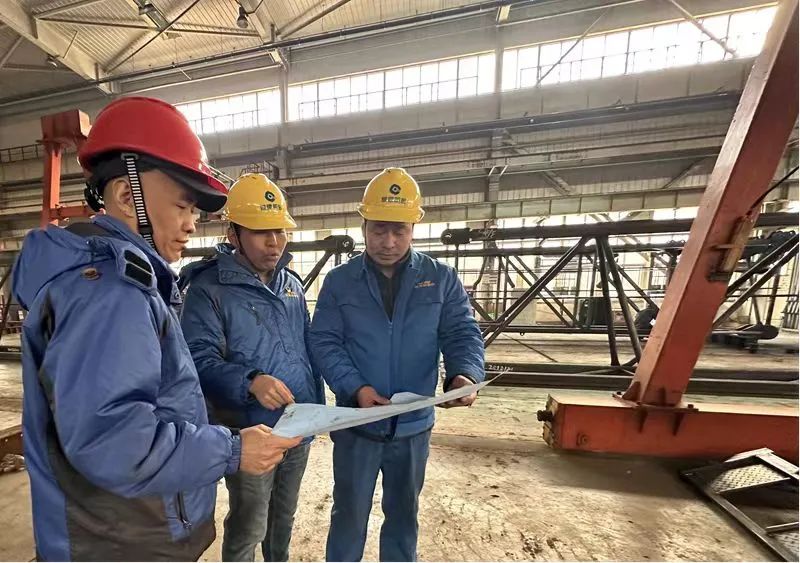 Shaanxi Construction Machinery Co., Ltd.: Riveting and Welding Workshop "Sharp Knife Commando Team" Completes Tower Crane Production Task